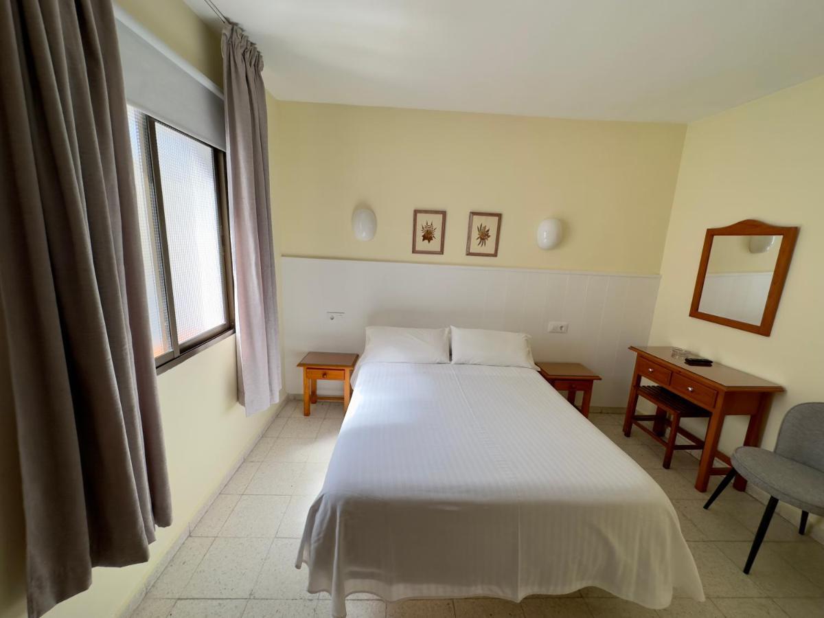 Hotel Cabello トレモリノス エクステリア 写真