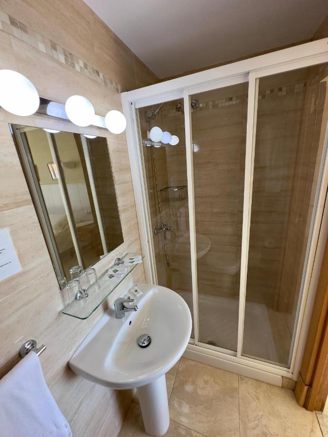 Hotel Cabello トレモリノス エクステリア 写真